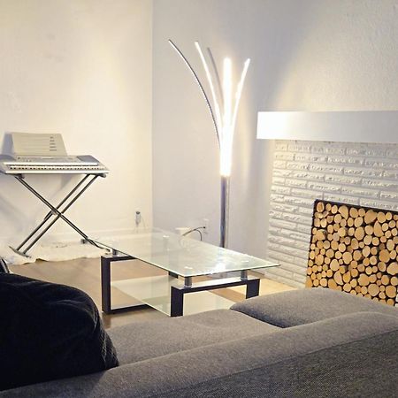 Cozy Stylish Black & White Design Room In The Heart Of Vancouver! Private Parking, Self Check-In & Just 4 Mins To Metrotown! Buitenkant foto